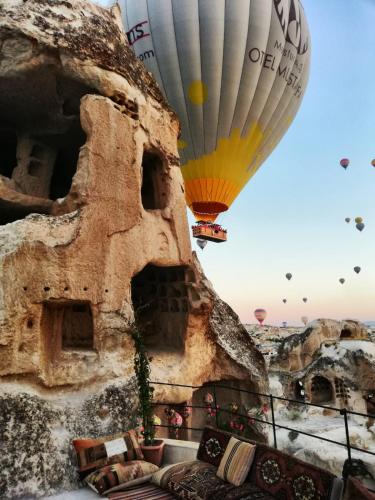Zeus Cave Suites
