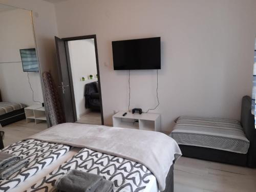 Ke-To Zagreb Airport Rooms Hotel