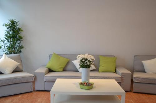 Bayer's BoardingHouse Hotel