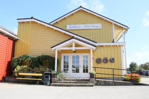 Jachthaven & Hotel Borger