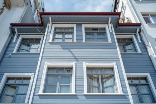 Cheers Vintage Hostel