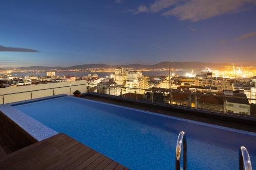 Axis Vigo