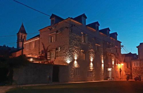 Carol Rooms Guesthouse