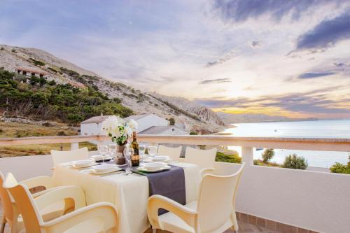 Sladana direct at the beach