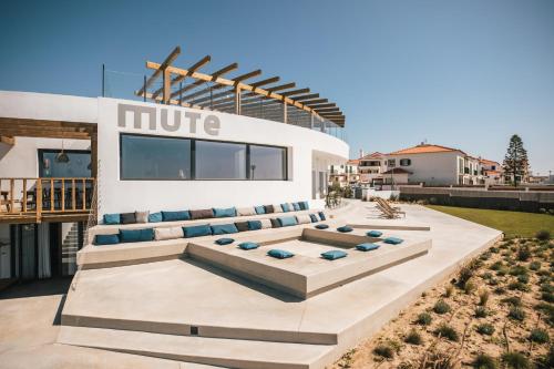 Mute