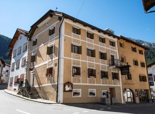 Hotel Alpina
