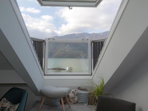 Les Suites Du Lac