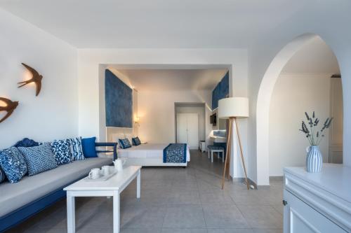 Hotel Rivari Santorini