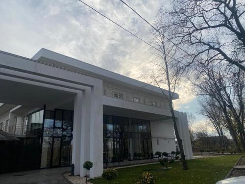 Restaurant & Hotel Ocaua Lui Cuza