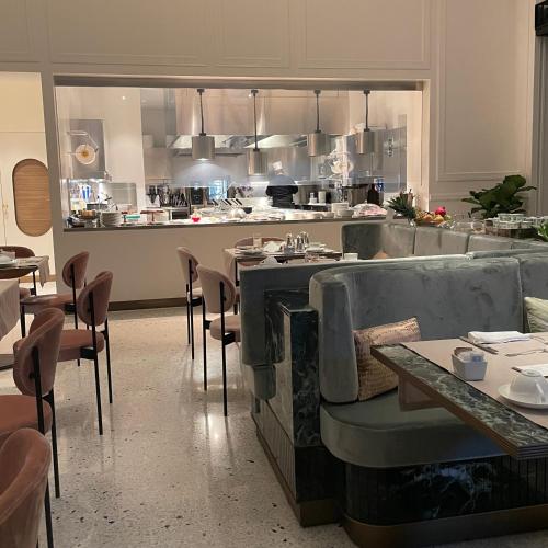 Hotel Corona d'Oro 1890