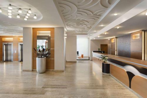 Ramada Bucharest Parc Hotel