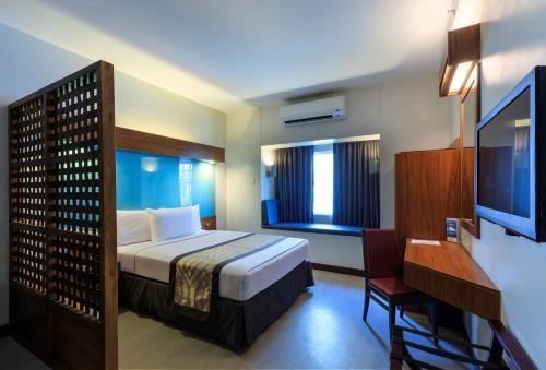 Microtel by Wyndham UP Techno Hub