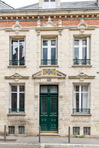 La Maison De Reina