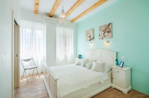 Aldo Apartments Center