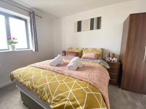 Beach Front APT with Stunning Sea View