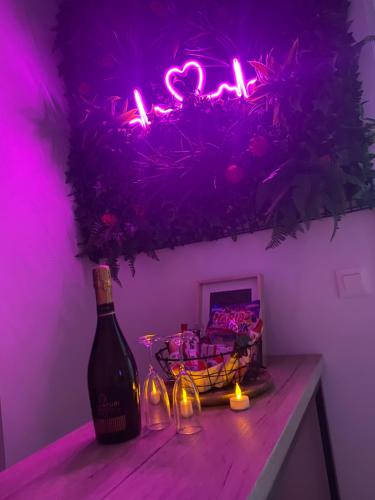 L’appart[é] BLACK superbe appartement pop !