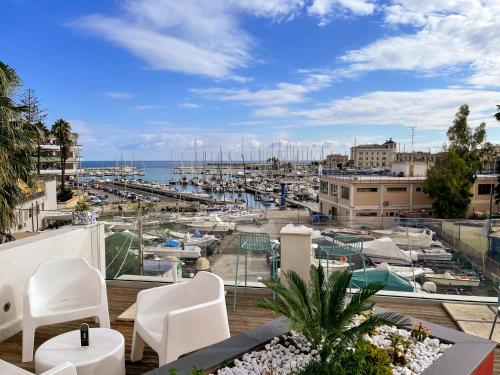 Regina Margherita Bed and Breakfast & Solarium