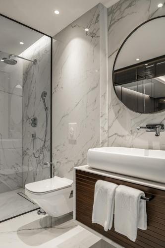 Manami Hotel