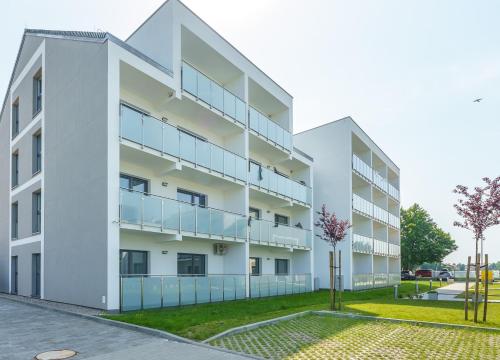 Sunset Resort II, Nadmorska 104