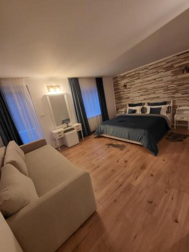 Eden By The Mountain