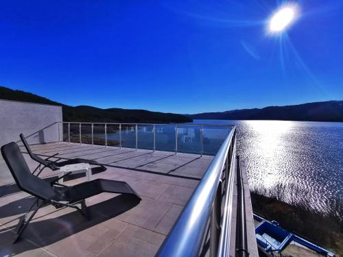 Lakeview Estate Aparthotel