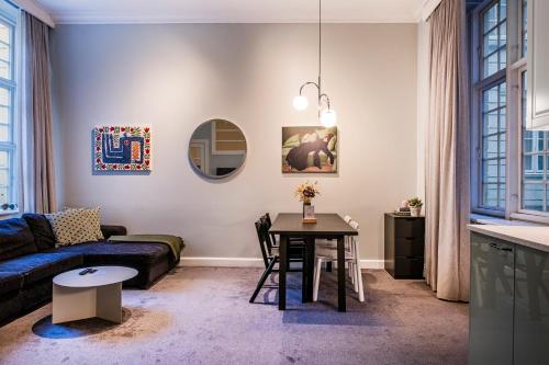 The Citadel Apartments by Daniel & Jacob's