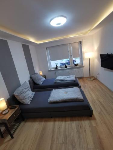 Frisch sanierte Ferienwohnung 2 min vom Südstrand - Balkon - PAY TV