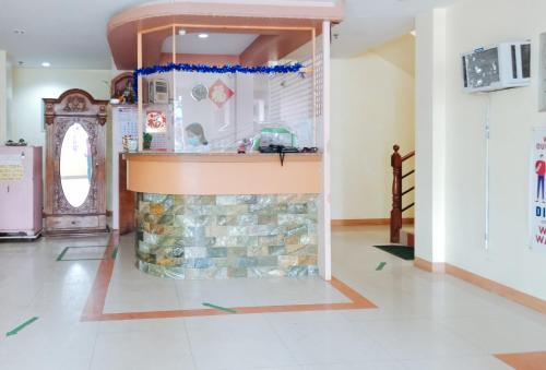 Eros Travellers Pensione by Reddoorz