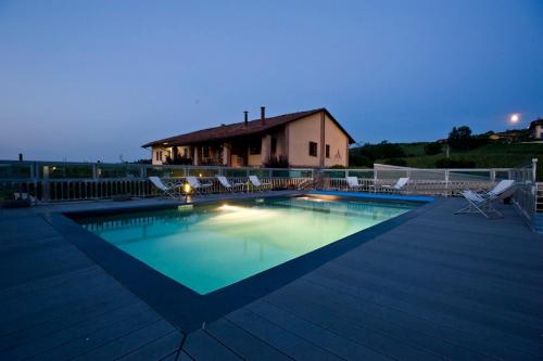 Amalia Cascina In Langa