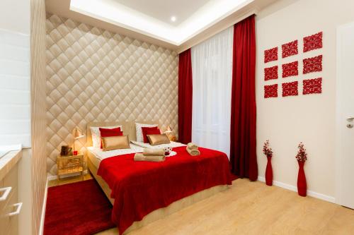 Budapest Holidays Harmony