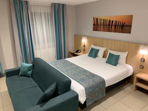 Hotel The Originals Calais Channel Tunnel L'Haut' Aile