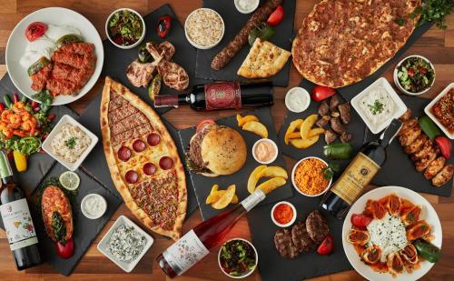 Lezzet Hotel & Turkish Restaurant