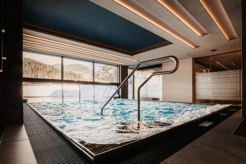 THE MATTHEW - Copper Lodge