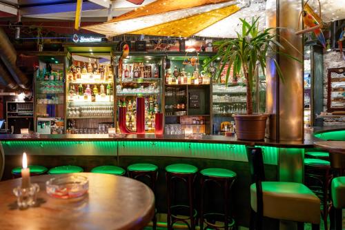 Havana Club Weimar - Bar & Pension
