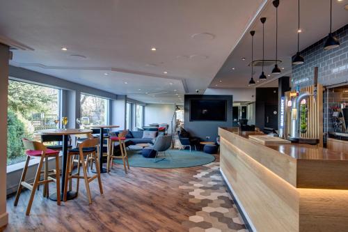 Holiday Inn Edinburgh City - West