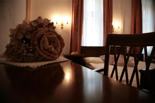 Maksimilian Guesthouse