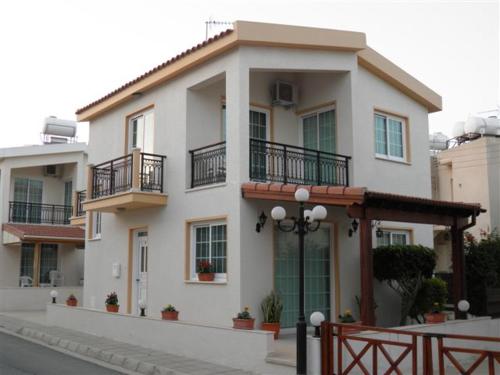 Philippou Beach Villas & Apartments