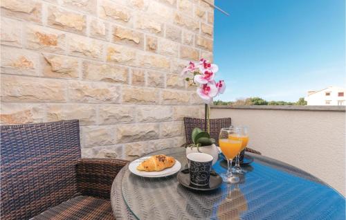 One-Bedroom Apartment In Biograd