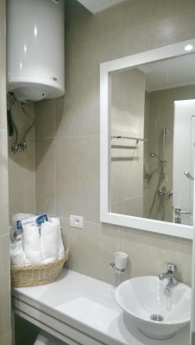 Apartments Flower Residence