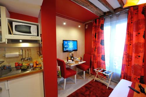 Les Patios Du Marais Residence