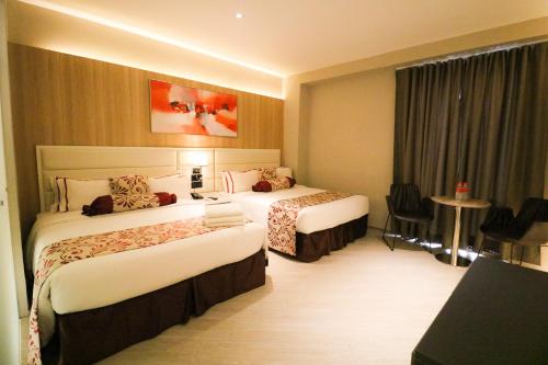 Red Hotel Cubao