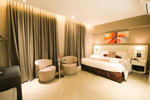 Red Hotel Cubao