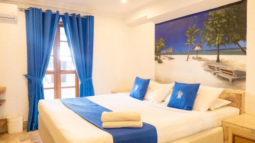 Clarkton Hotel