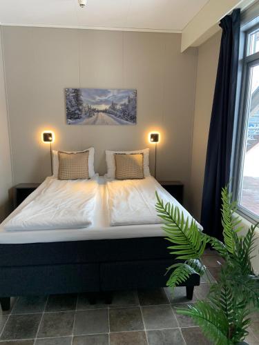 Vikingskipet Motel and Apartments