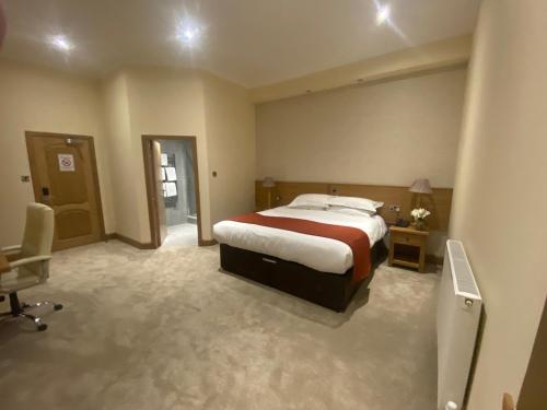 City Hotel