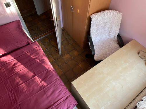 Suburb Hostel