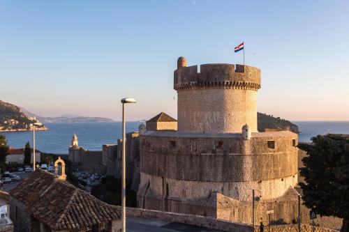 Apartments & Rooms Ivusic