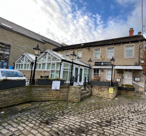 Huddersfield Central Lodge Metro Hotel