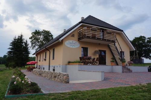 Pooni Tavern