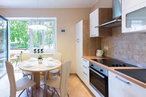 Apartments Koman Bled